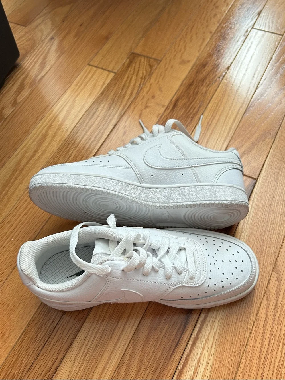 Nike women’s court